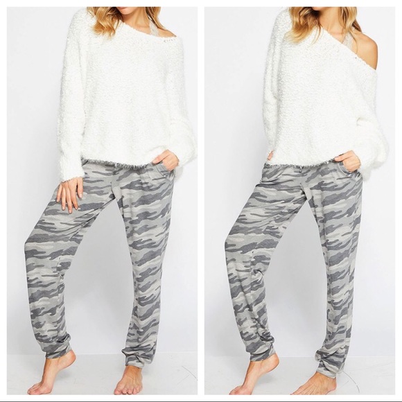 1 LEFT‼️ Loungin’ Camo Joggers-Grey - Picture 2 of 3